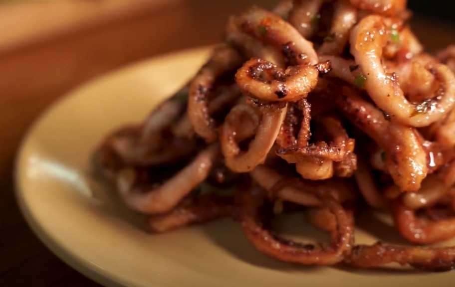 Recette : Tentacules de calamars au poivre et au sel