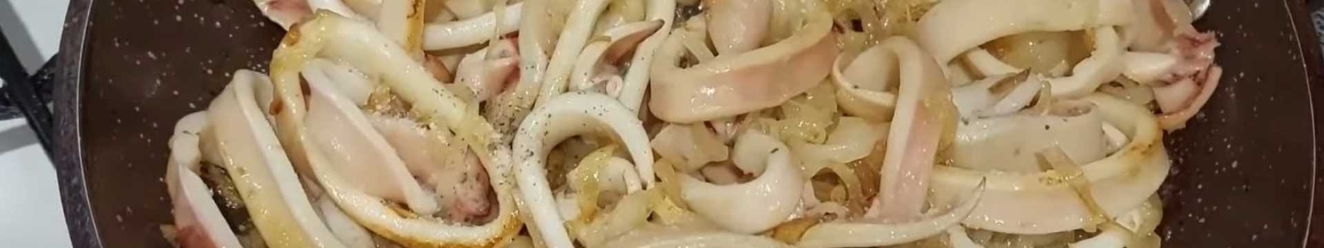 Calamars frits aux oignons
