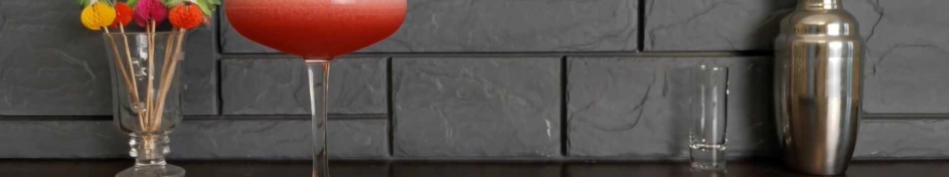 Club Clover aux framboises et aux œufs