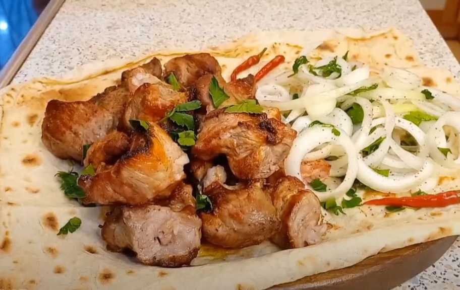 Recette : Marinade pour chachlik de porc aux oignons et au vinaigre