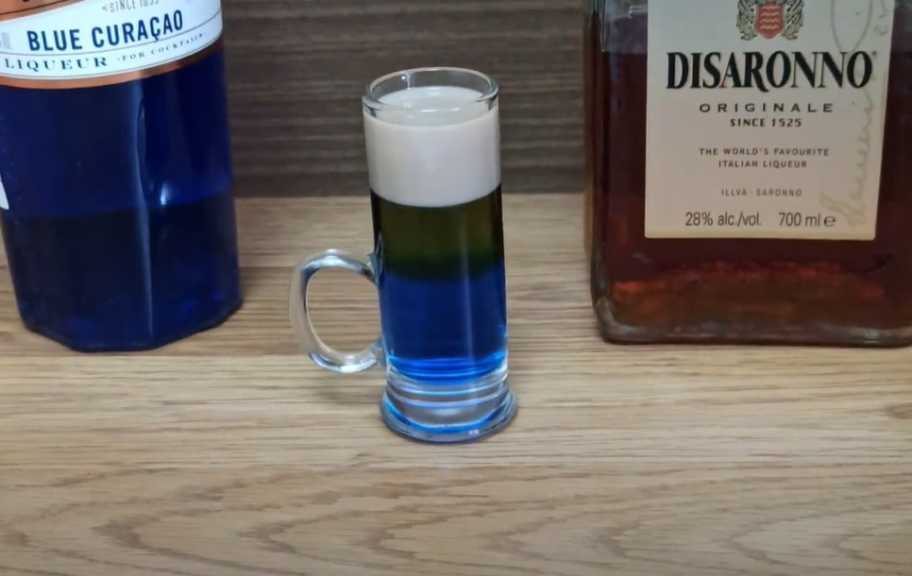 Recette : Shot de cocktail Blue Moon
