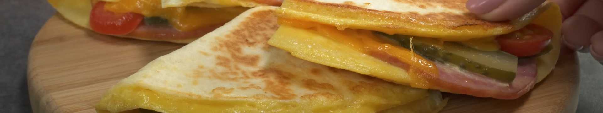 Pain plat farci pour le petit-déjeuner