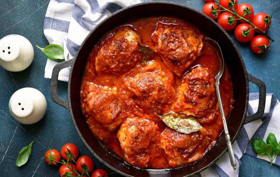 Recette : Escalopes de poulet à la sauce tomate