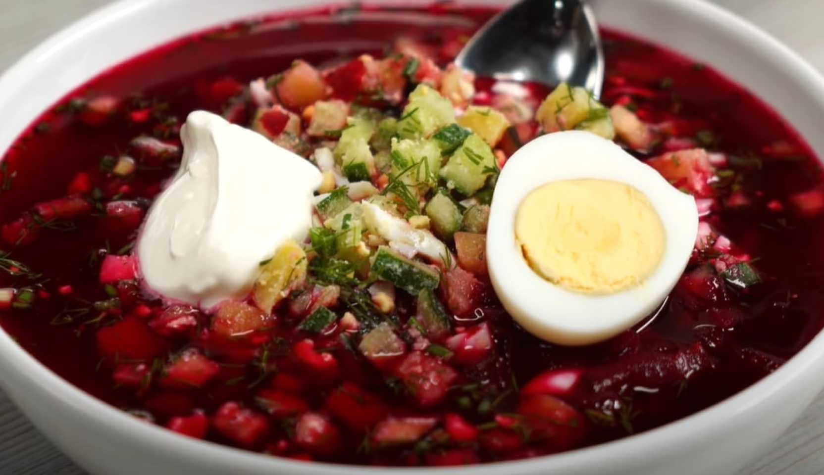 Image du plat : bortsch froid aux betteraves marinées en bocal
