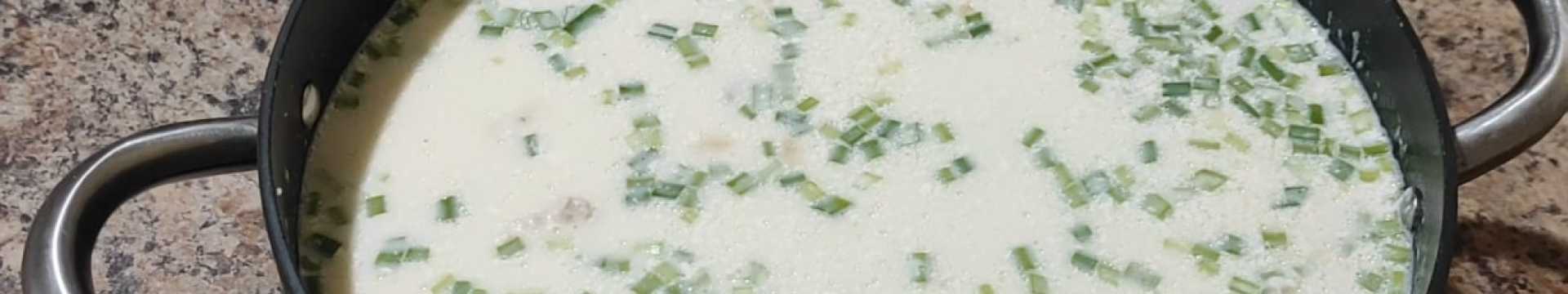 Okroshka au bouillon de poulet