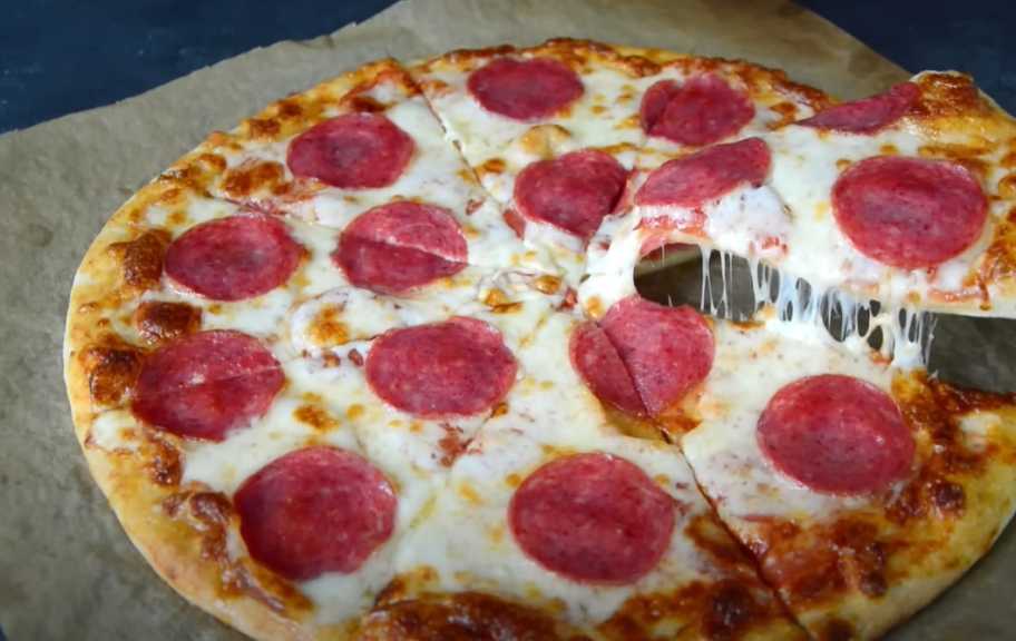 Recette : Pizza au pepperoni
