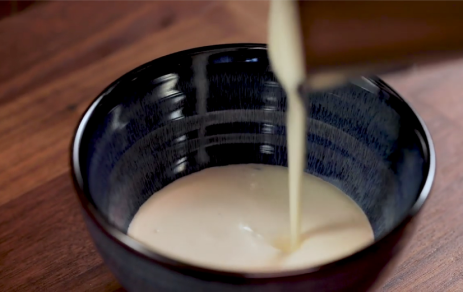 Recette : Sauce Alfredo crémeuse pour pizza