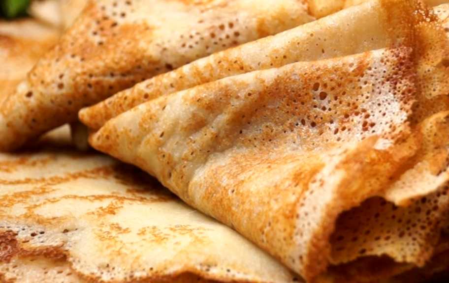 Recette : Crêpes dentelle à l'eau bouillante
