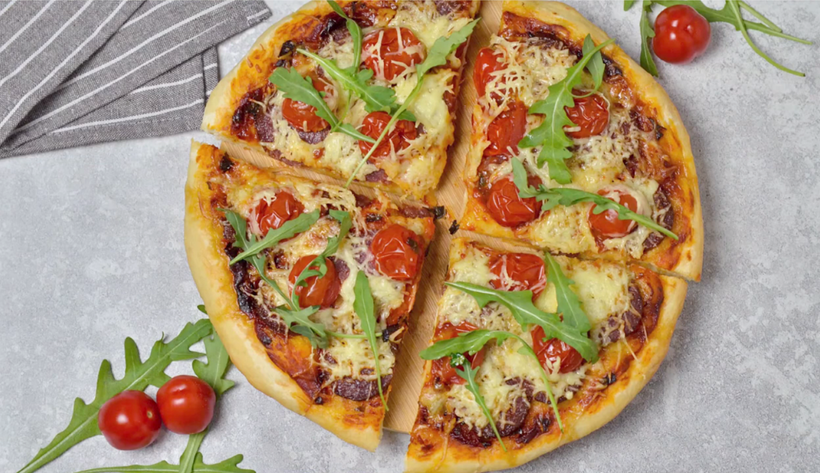 Image du plat : Pizza aux saucisses au four