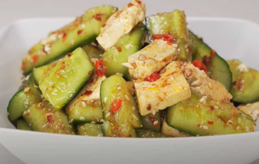 Recette : Concombres écrasés au tofu