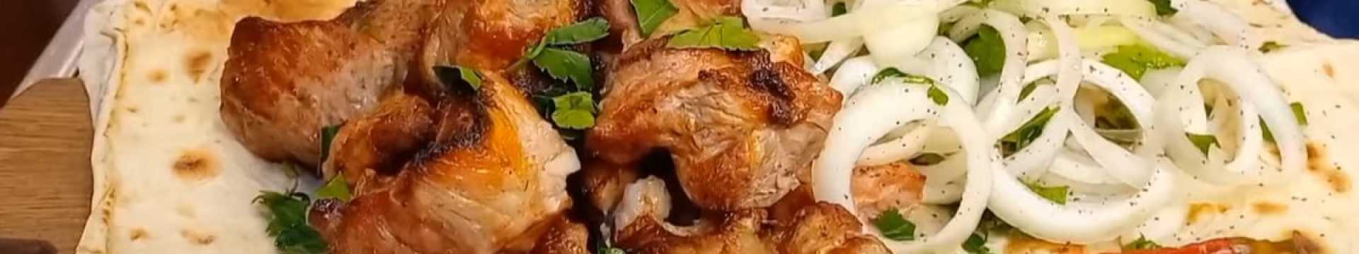 Marinade pour chachlik de porc aux oignons et au vinaigre