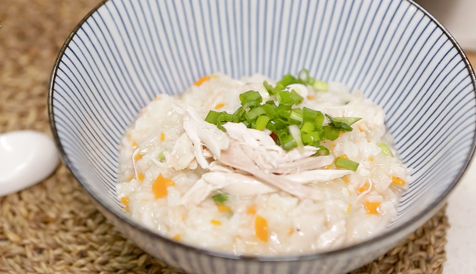 Image du plat : Bouillie de riz au poulet Dakchuk