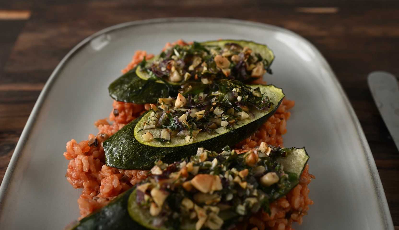 Image du plat : Courgettes cuites au four avec du riz et des noix