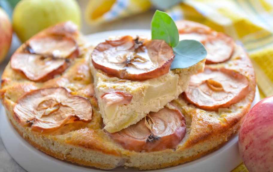 Recette : Charlotte aux pommes saine avec du fromage cottage sans sucre