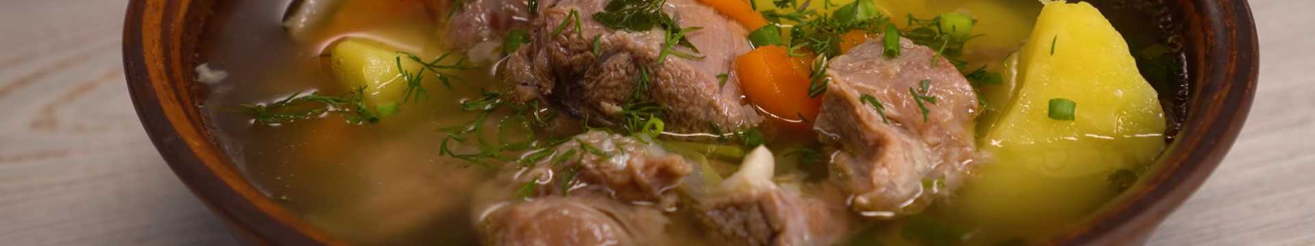 Soupe de viande et de légumes