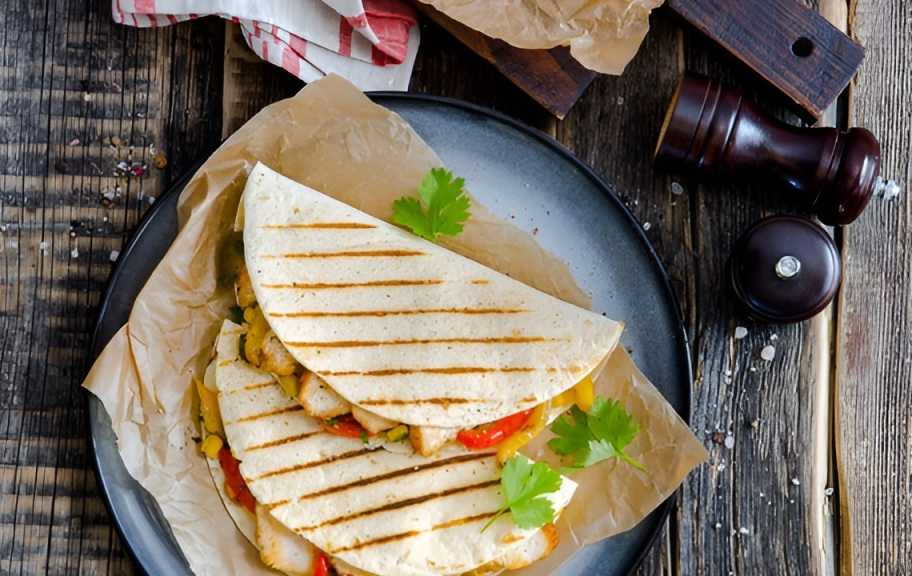 Recette : Tortillas à la poêle avec œuf et fromage