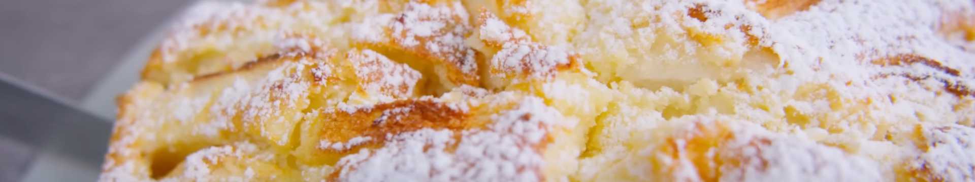 Charlotte au fromage blanc et aux pommes au four