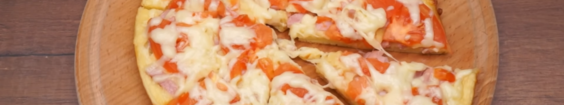 Pizza sans levure à la poêle