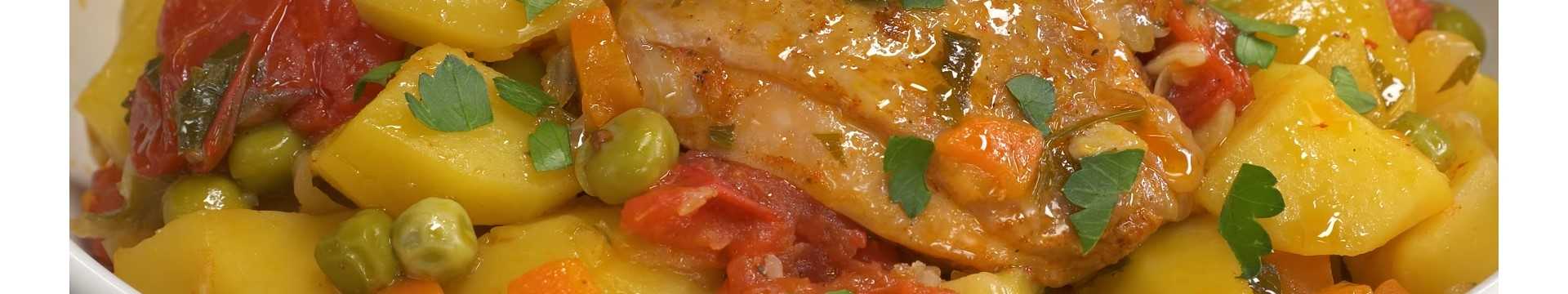 Ragoût de poulet et de légumes en casserole