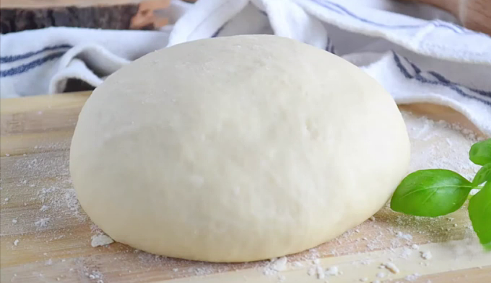 Image du plat : Pâte à pizza au kéfir et sans levure