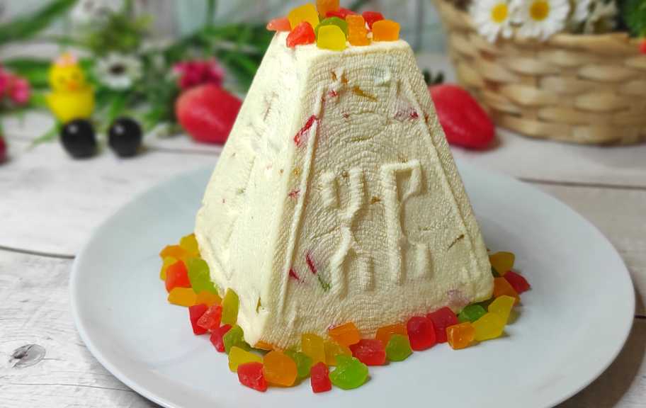 Recette : Gâteau de Pâques sans œufs au lait concentré et aux canneberges