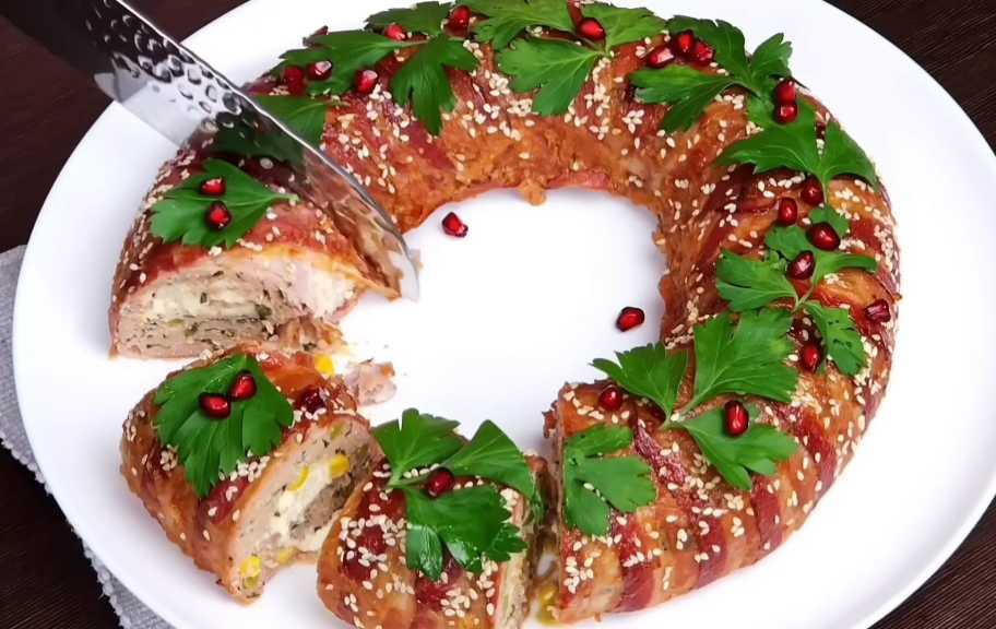 Recette : Pain de viande au fromage et aux légumes, enrobé de bacon