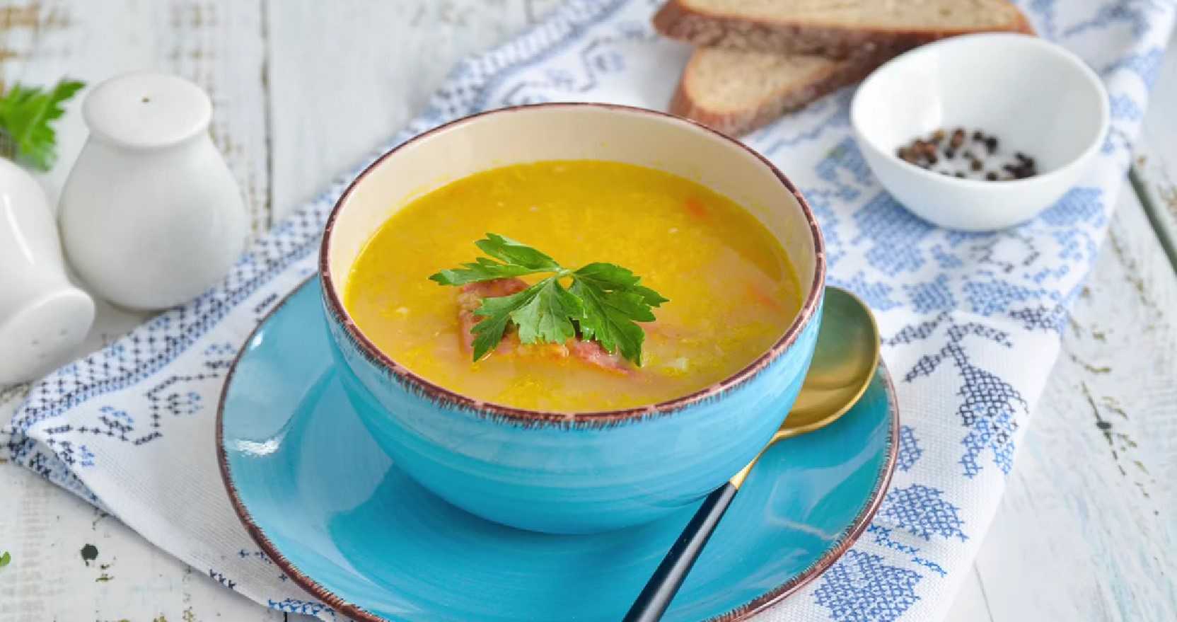 Image du plat : Soupe classique aux pois et aux côtes fumées