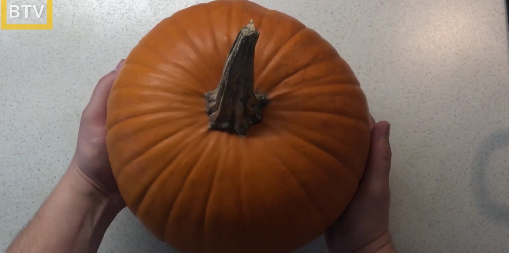 Comment sculpter une citrouille pour Halloween