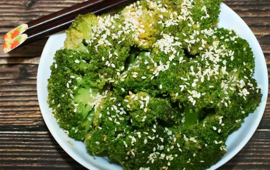 Recette : Amuse-bouche coréen au brocoli et au sésame