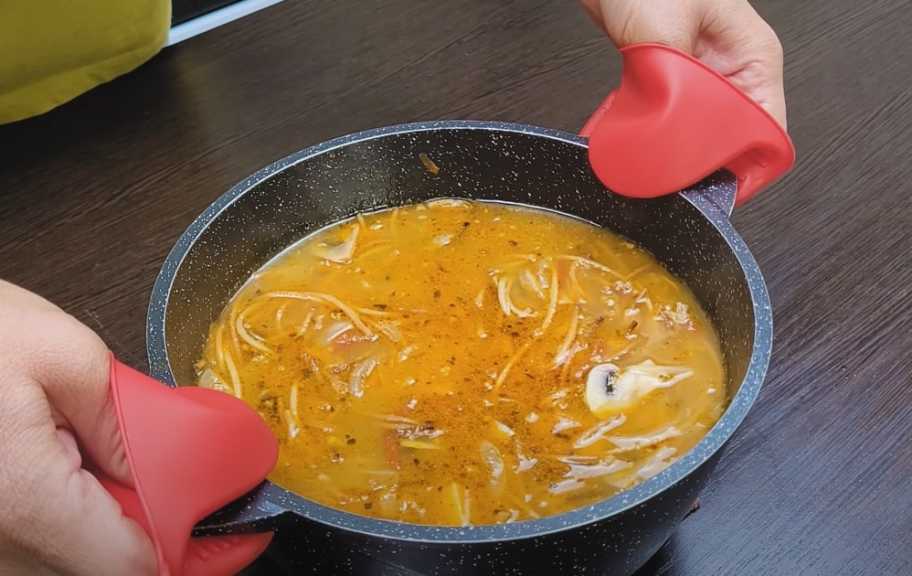 Recette : Soupe arménienne aux vermicelles et aux œufs