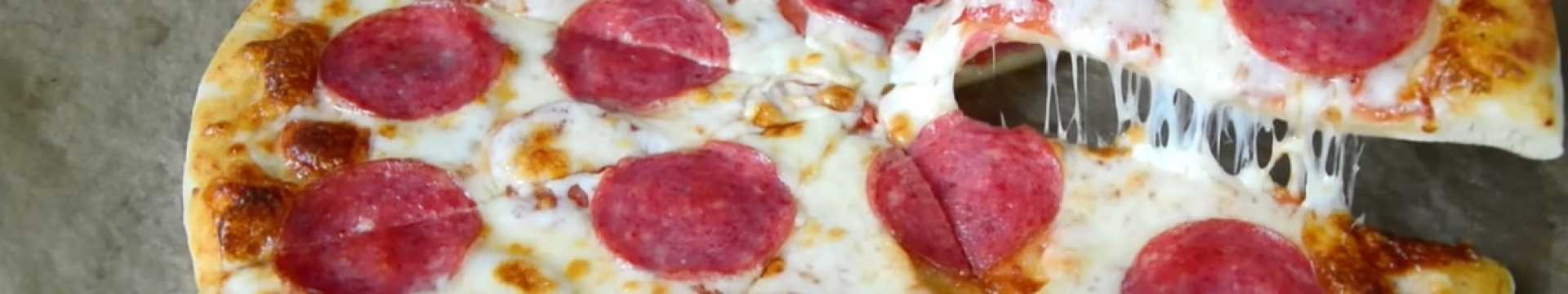 Pizza au pepperoni