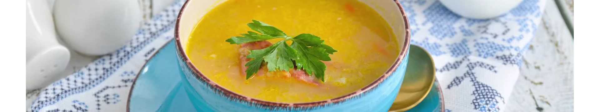 Soupe classique aux pois et aux côtes fumées