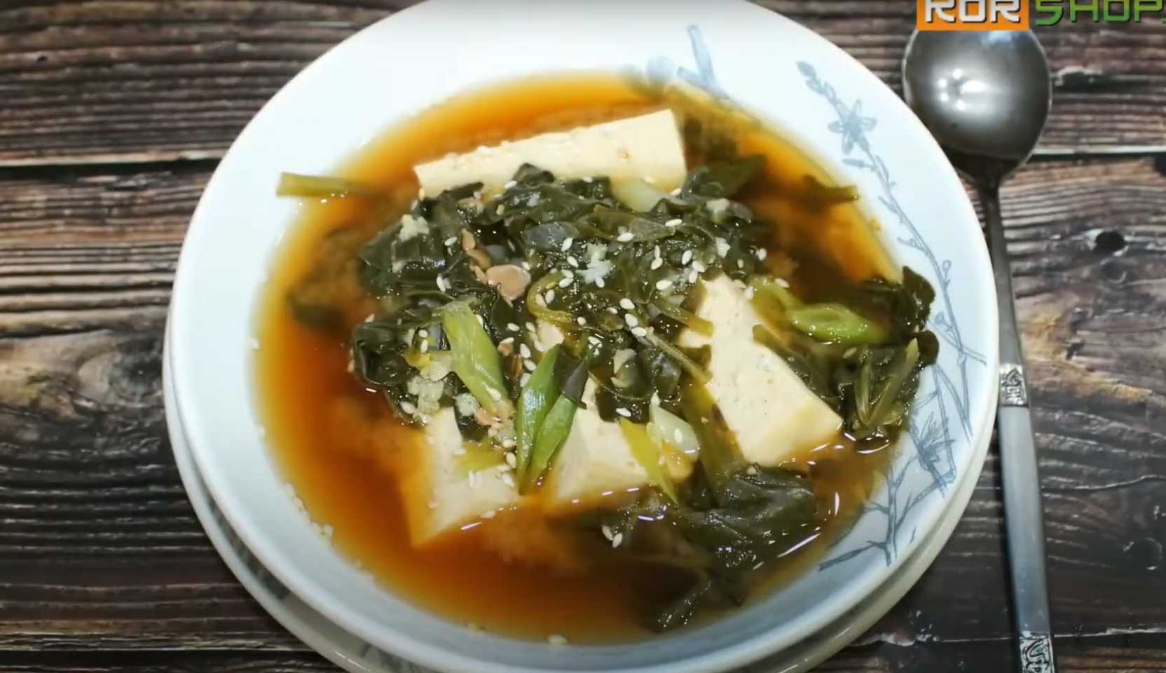 Image du plat : Soupe aux épinards et au tofu