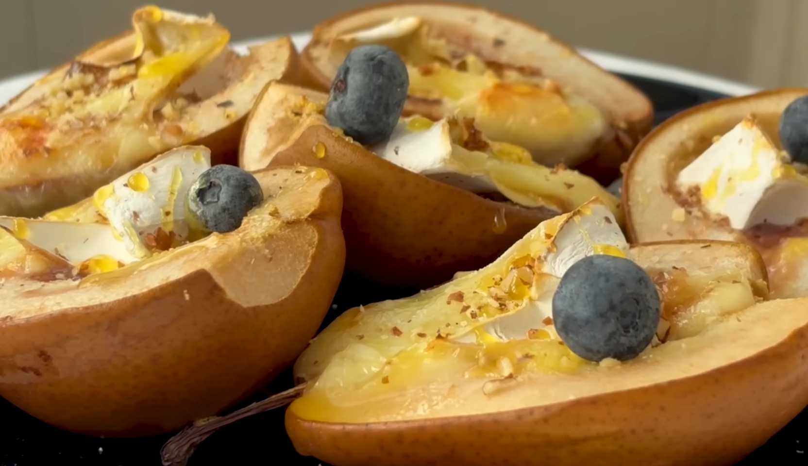 Image du plat : Poires au four avec du camembert