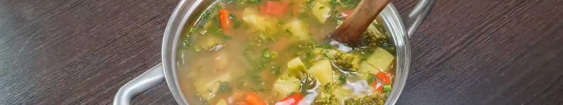 Soupe légère aux légumes sans viande