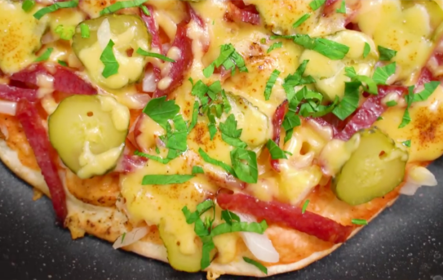 Recette : Pizza poêlée sans crème aigre