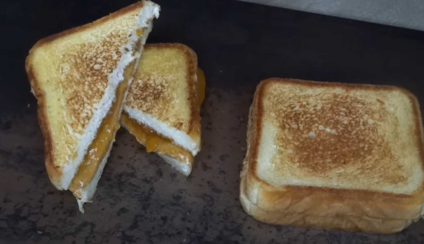 Image du plat : Sandwich classique au beurre de cacahuète et à la confiture
