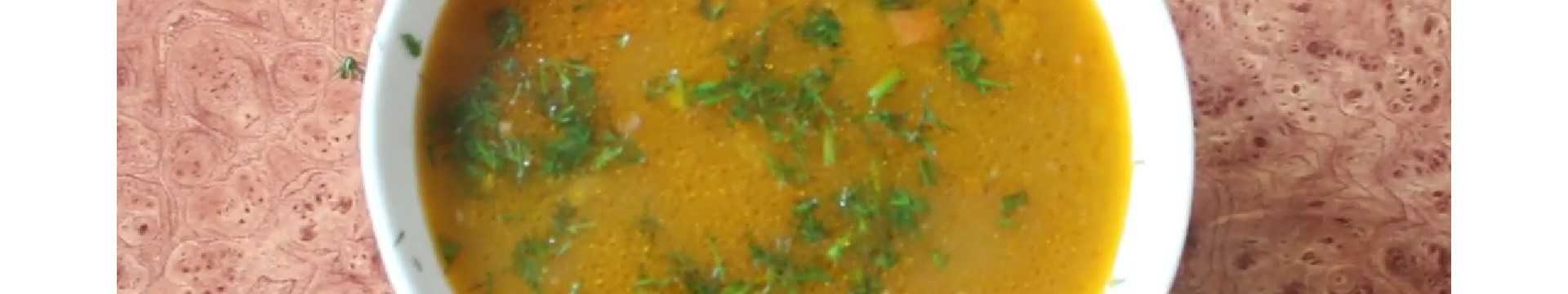 Soupe de viande classique à l'orge perlé
