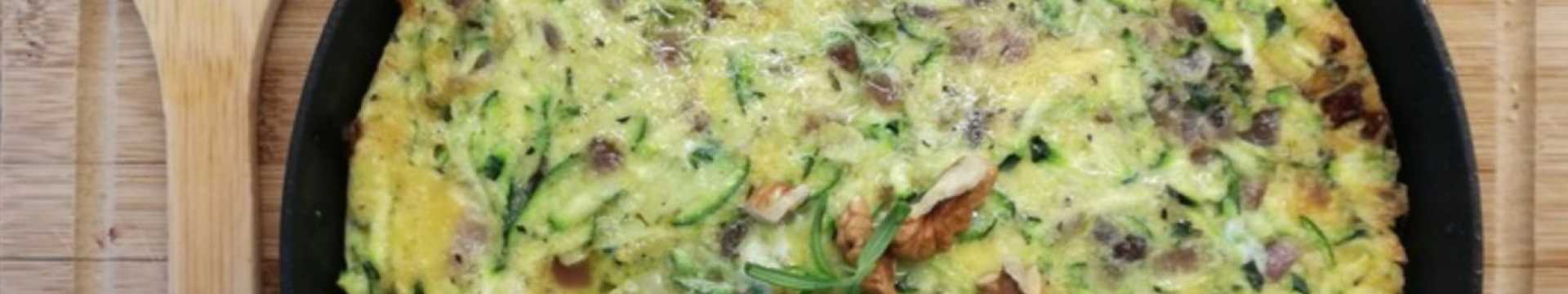 Omelette persane avec pains plats au fromage