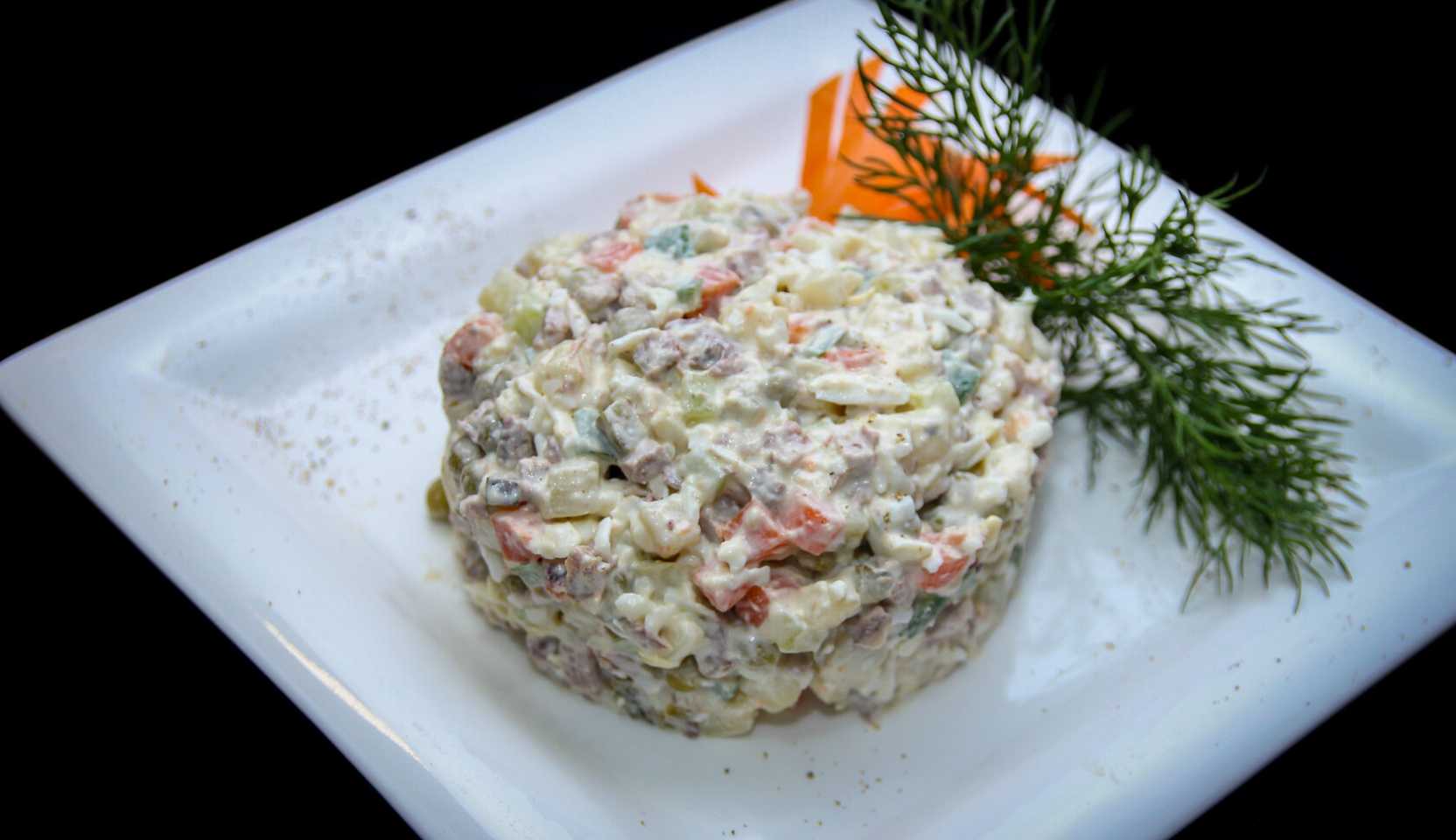 Image du plat : Salade Olivier à la langue de porc
