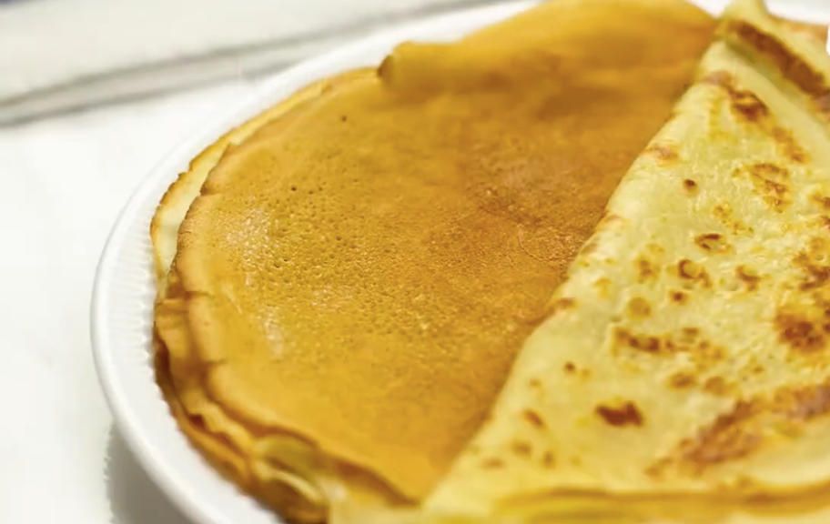 Recette : Crêpes à la crème anglaise et à la crème fraîche