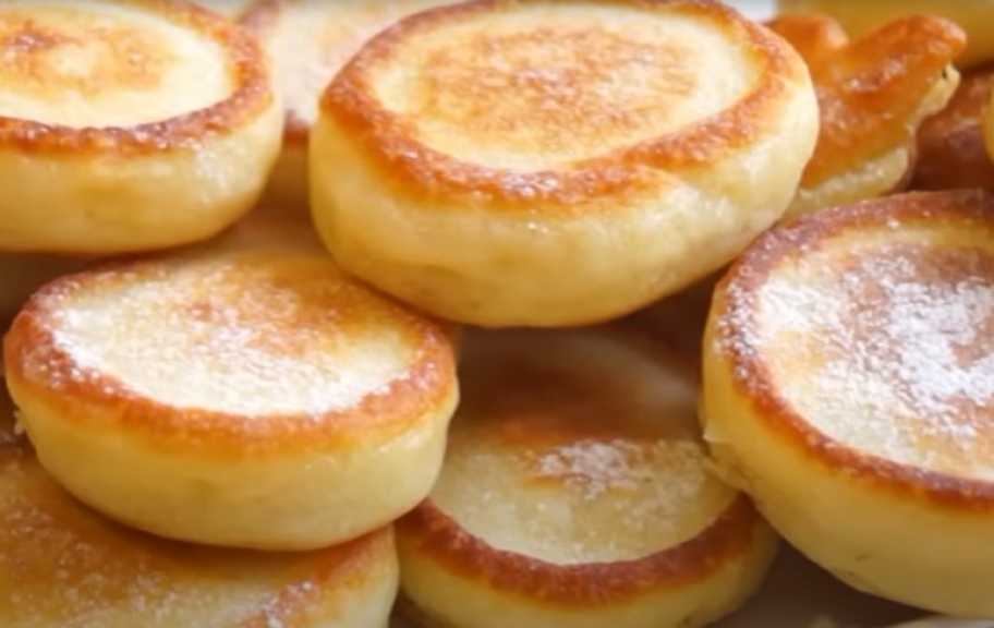 Recette : Crêpes moelleuses au kéfir, bicarbonate de soude et œufs, cuites à la poêle