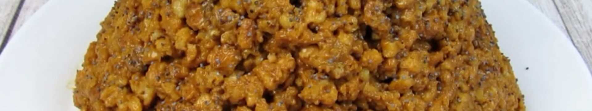 Gâteau classique à la fourmilière avec du lait concentré bouilli