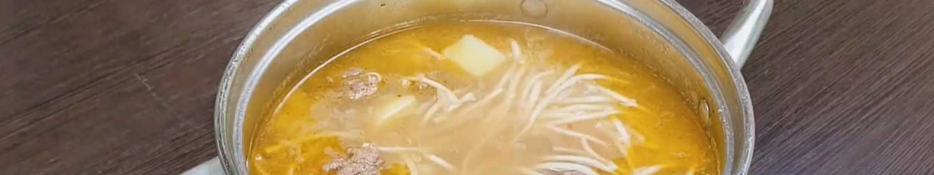 Soupe simple aux boulettes de viande