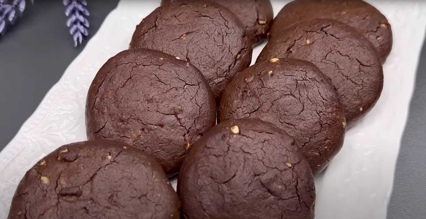 Image du plat : Biscuits simples au chocolat et au beurre de cacahuète