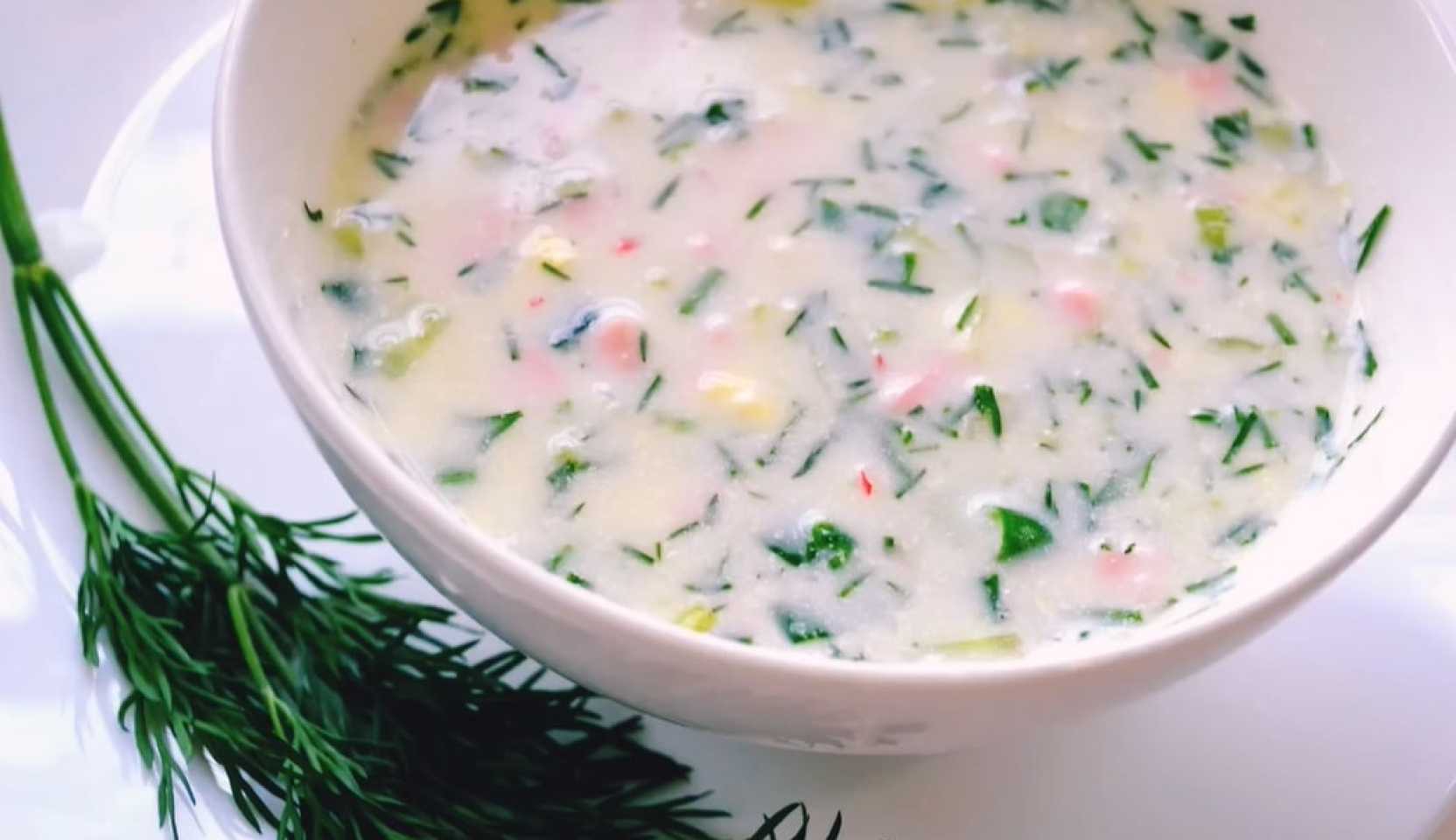 Image du plat : Okroshka avec saucisse, kéfir et eau minérale