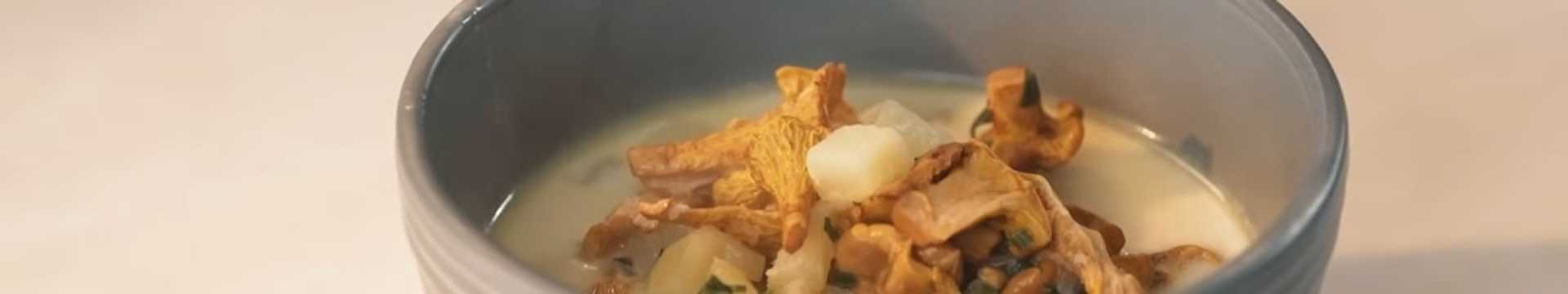 Soupe d'été aux chanterelles