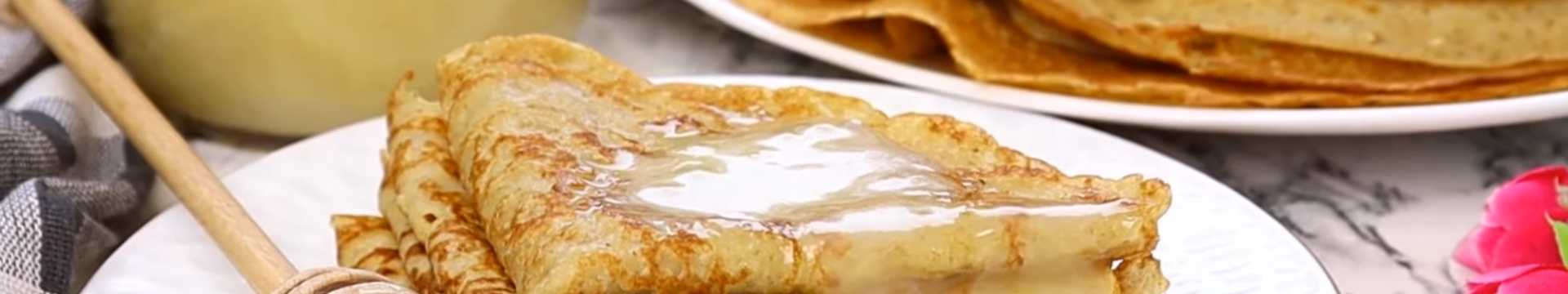 Crêpes à l'avoine avec du lait