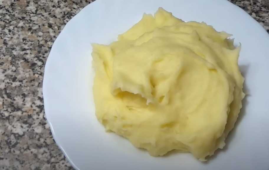 Recette : Purée de pommes de terre au lait et au beurre