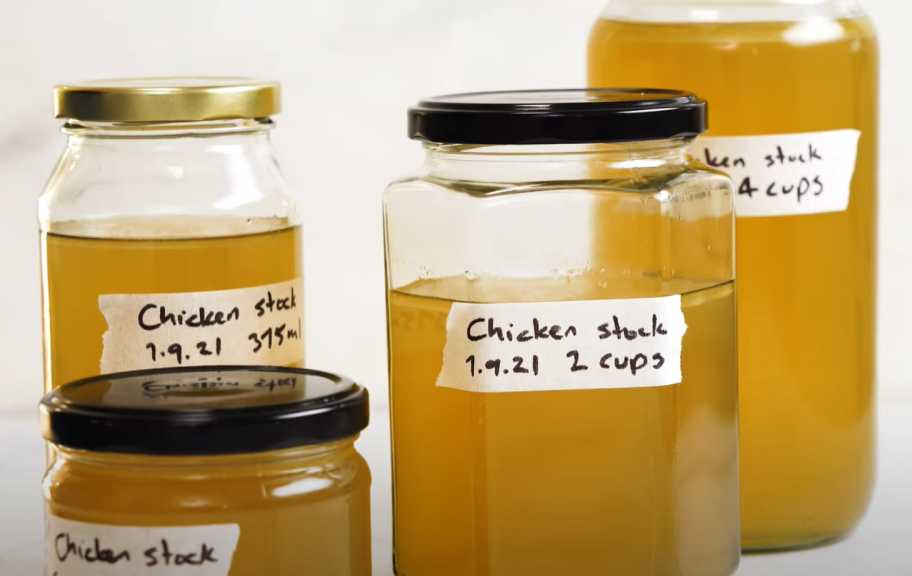 Recette : Bouillon de poulet maison aux légumes